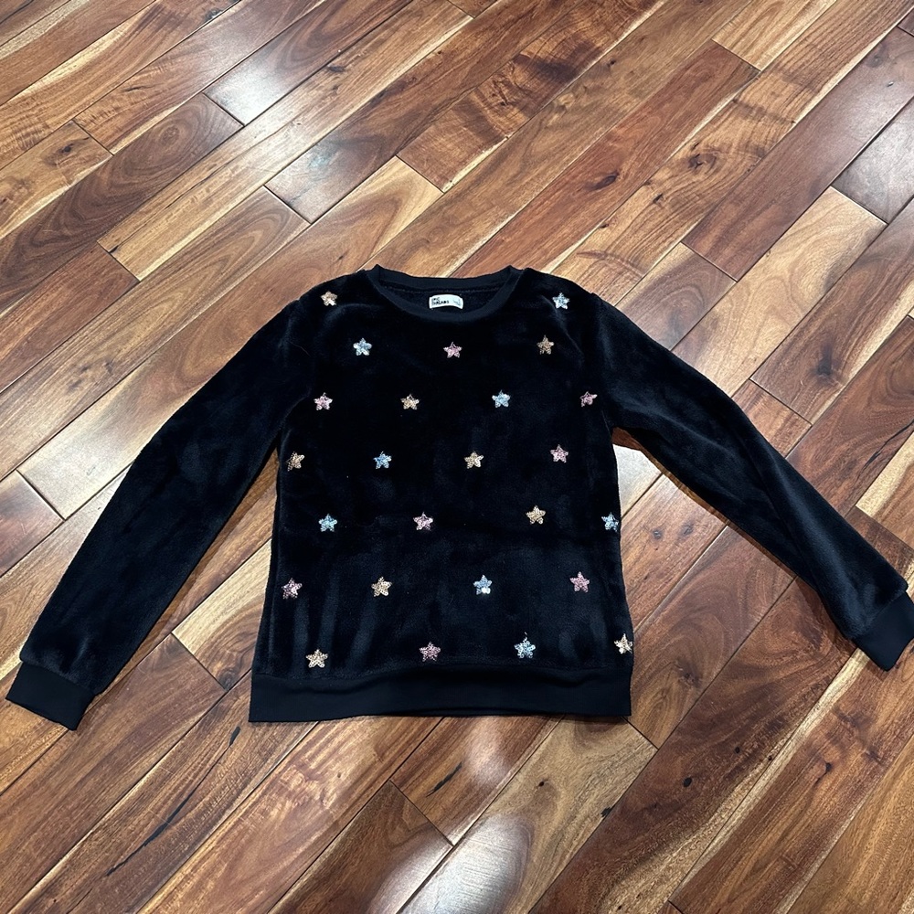 Epic threads velour black star pullover sweatshirt large in mint condition